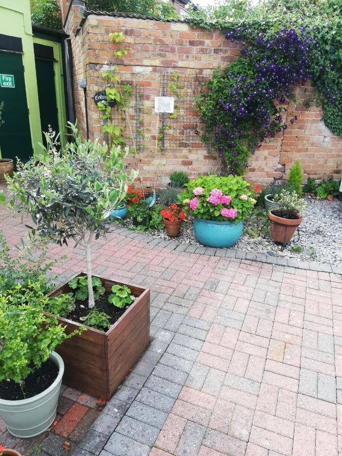 Olive Tree Guest House Uttoxeter Exterior photo